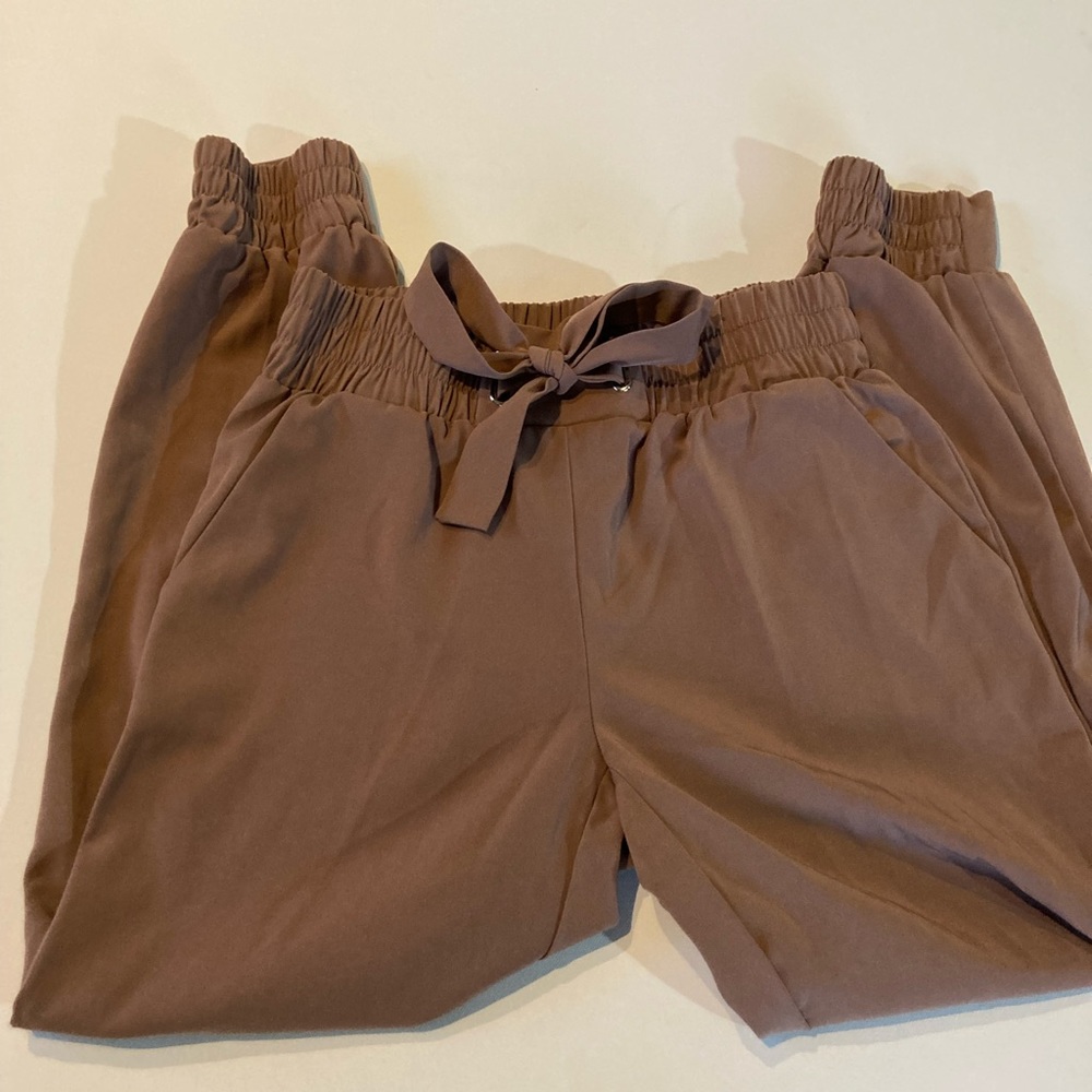 One by chapter one brown flowy pants. Size XSmall